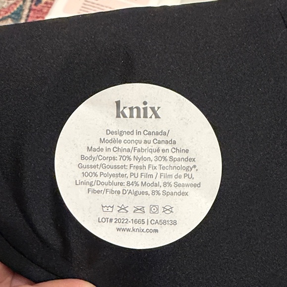 NEW Knix Reusable Leakproof Pads - Picture 3 of 5